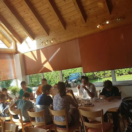 Gasthof Popolari بيت ضيافة 3*