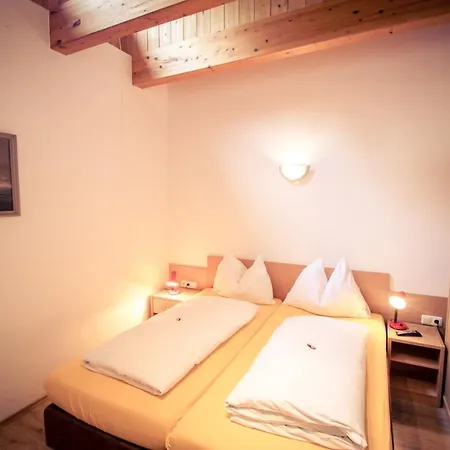 بيت ضيافة Gasthof Popolari 3*